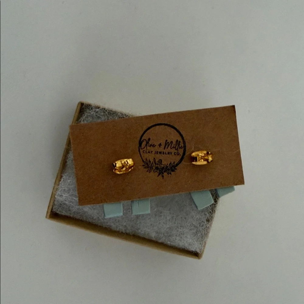 Olive and millie Blue Earrings - Picture 3 of 3